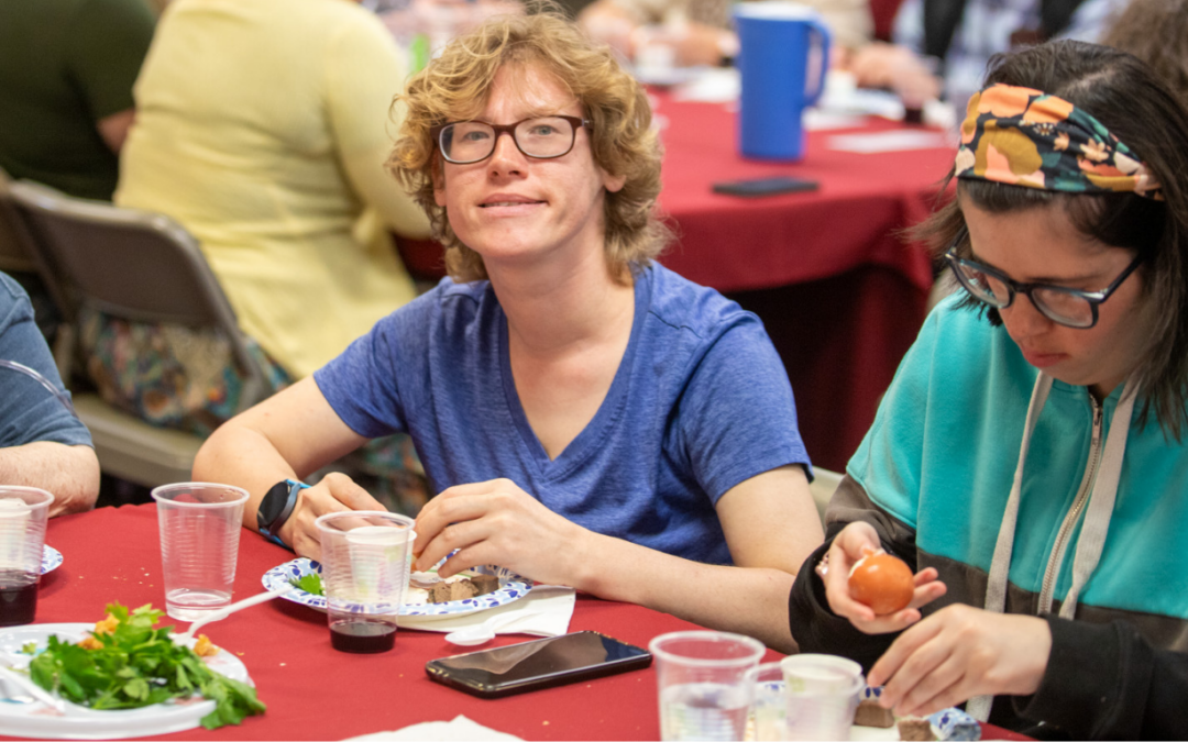 Grace Baptist Seder Draws Community